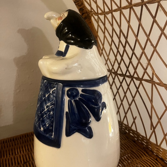 Strega Nona Vintage Cookie Jar - Picture 3 of 10